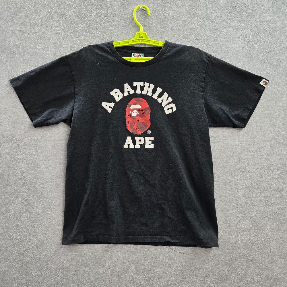 A Bathing Ape Men Shirt Large Black Camo Red Logo Graphic Short Sleeve Tee